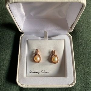 Rose Gold Pearl Studs